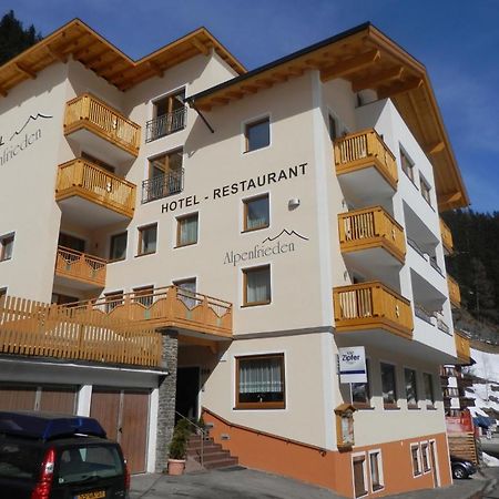 Hotel Alpenfrieden Капл Екстериор снимка