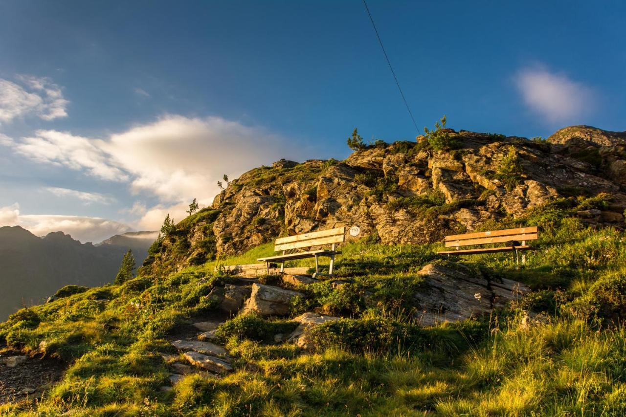 Hotel Alpenfrieden Капл Екстериор снимка