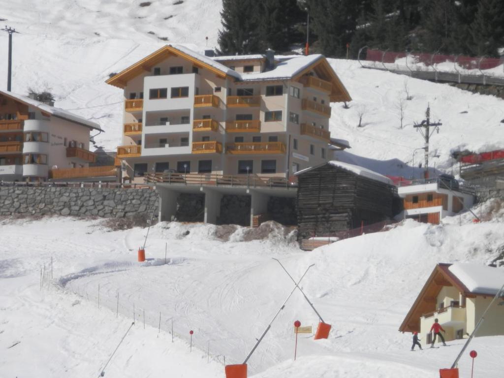 Hotel Alpenfrieden Капл Екстериор снимка