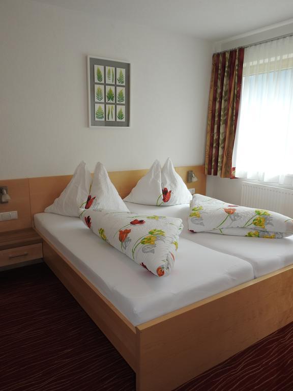 Hotel Alpenfrieden Капл Екстериор снимка