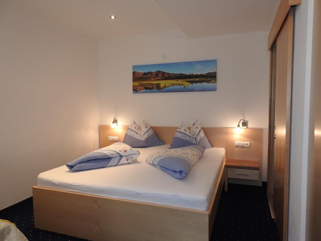 Hotel Alpenfrieden Капл Екстериор снимка