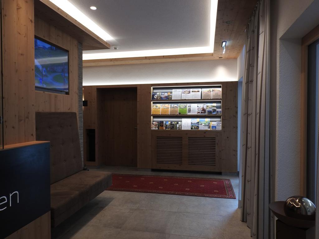 Hotel Alpenfrieden Капл Екстериор снимка