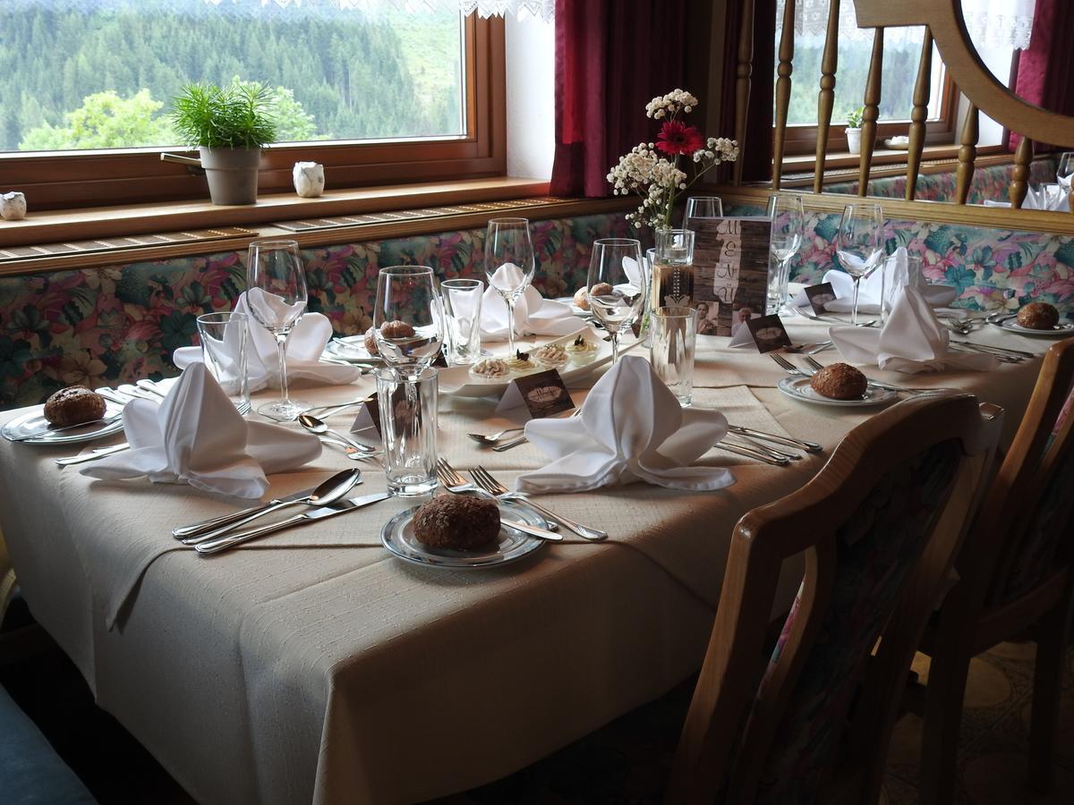Hotel Alpenfrieden Капл Екстериор снимка